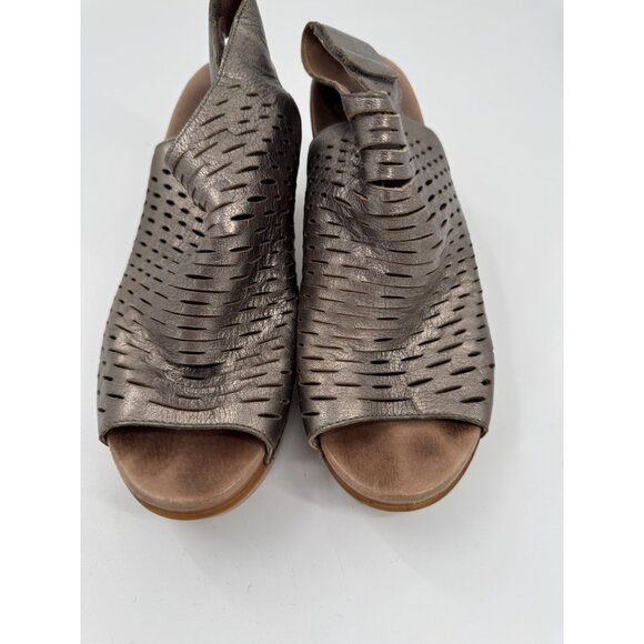 Dansko Danae Perforated  Leather Open-Toe Block Heeled Sandals Size 39 or US 9 - Picture 9 of 11